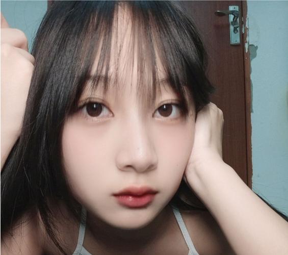 浅安安最新动态：探索她在绅士游戏领域的魅力与影响