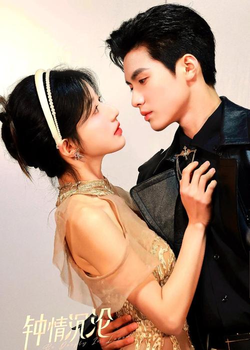 深入解析《人妻夺取最新版本》：游戏机制与市场影响