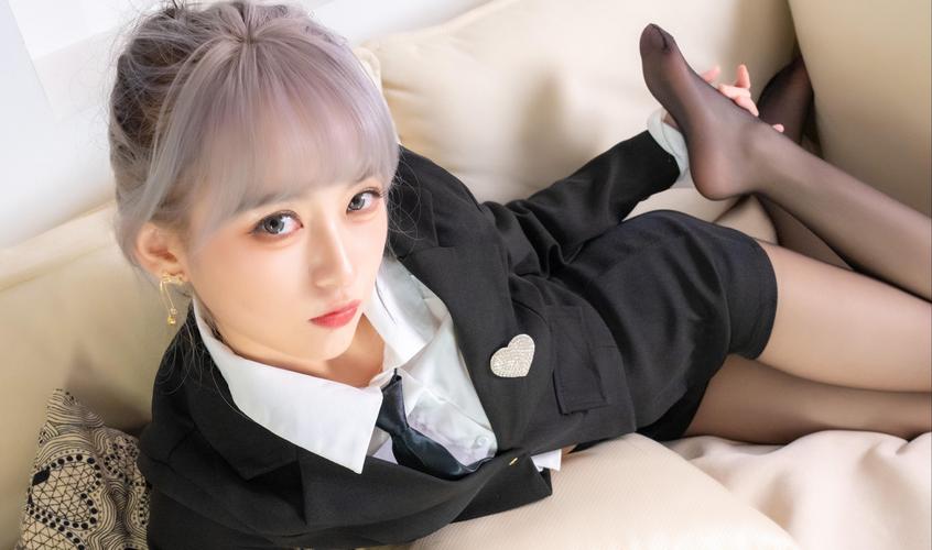 庭树沐年最新版本深度分析：绅士游戏领域的新动向