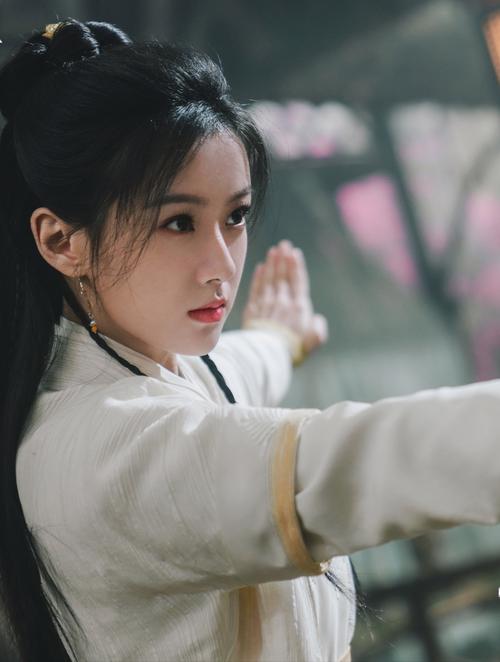 出轨的黄蓉最新版本：深度分析与玩家反馈