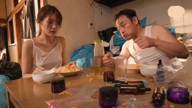 探寻《堕落人妻》最新版本的深度解析与影响